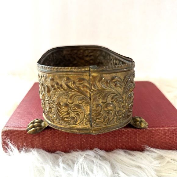 Beautiful Floral Copper Clawfoot Gold Cashpot Planter - Picture 3 of 7